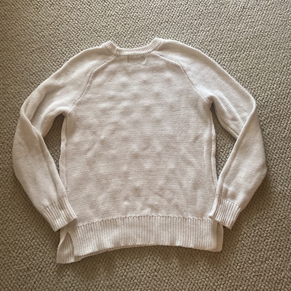 White sweater with fabric dots on the front, size XS - Picture 4 of 4